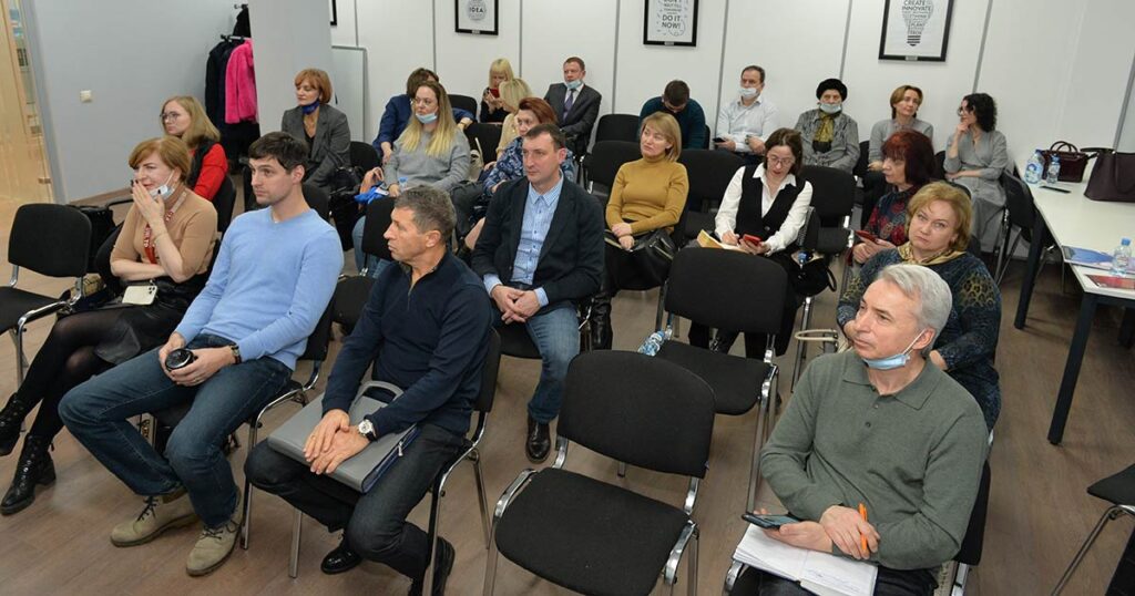 03 декабря 2021 года прошла встреча предпринимателей Одинцовского г.о. с Депутатом Государственной Думы Денисом Майдановым