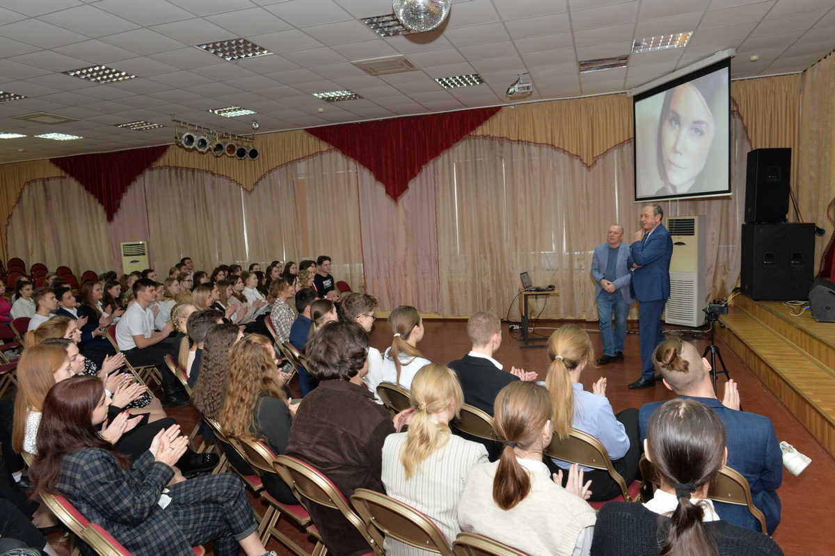 В Губернском колледже подмосковного Серпухова прошел первый «Урок Мужества»